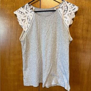 Loft lace Tshirt